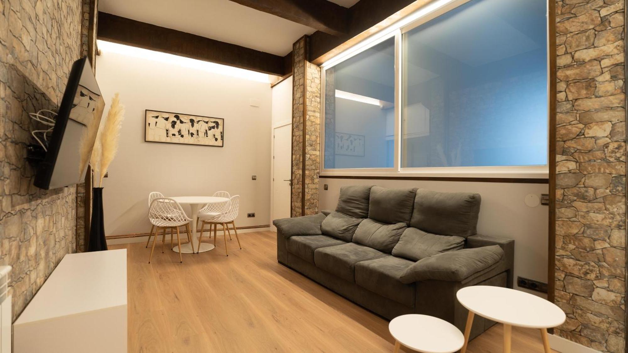 Apartamento Céntrico, Junto A Estación De Bus/tren, Y Playas